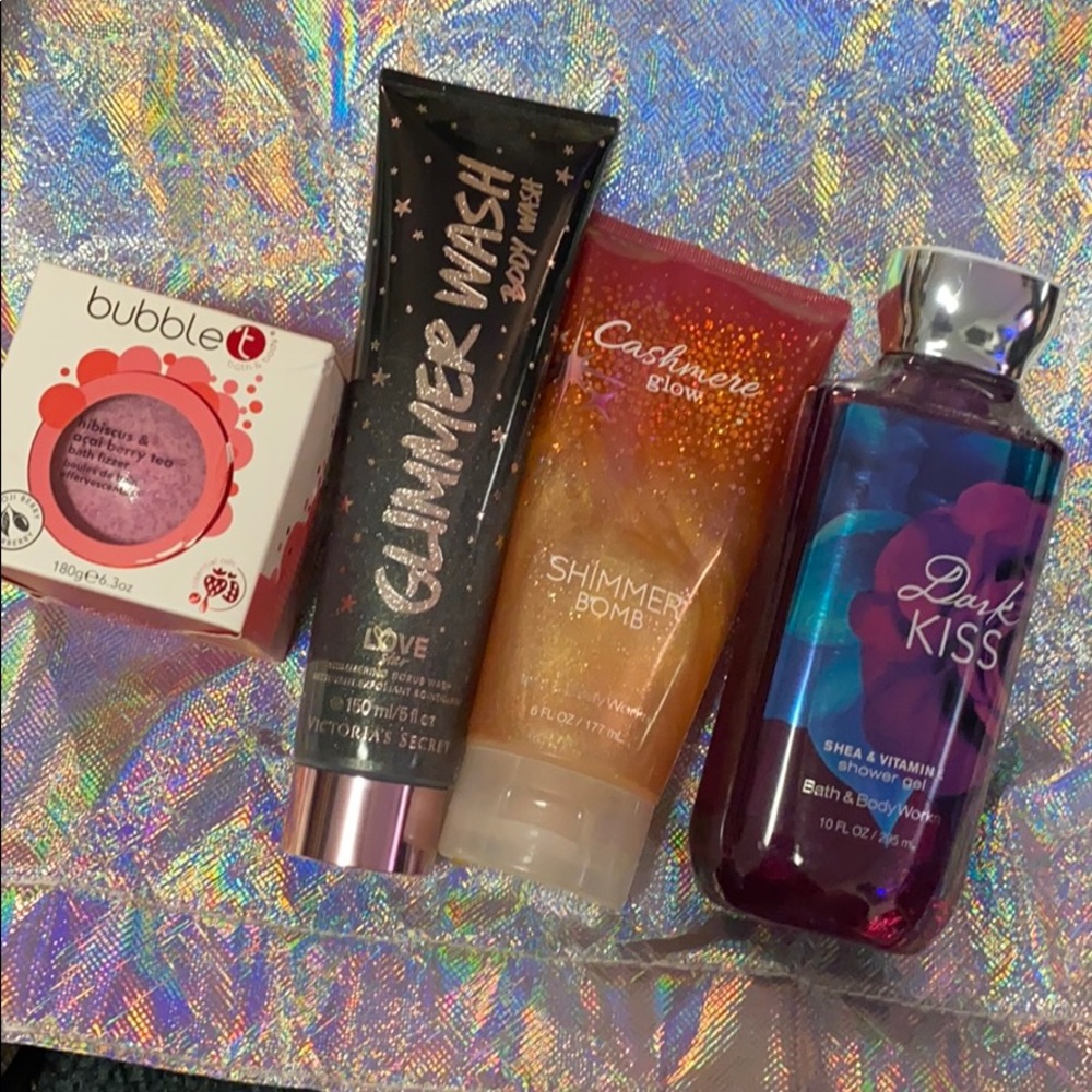 Body Wash, Bubble T Bath Fizzer, & Shimmer Bomb